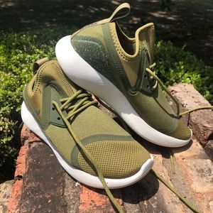 Women’s Nike Tennis Shoes